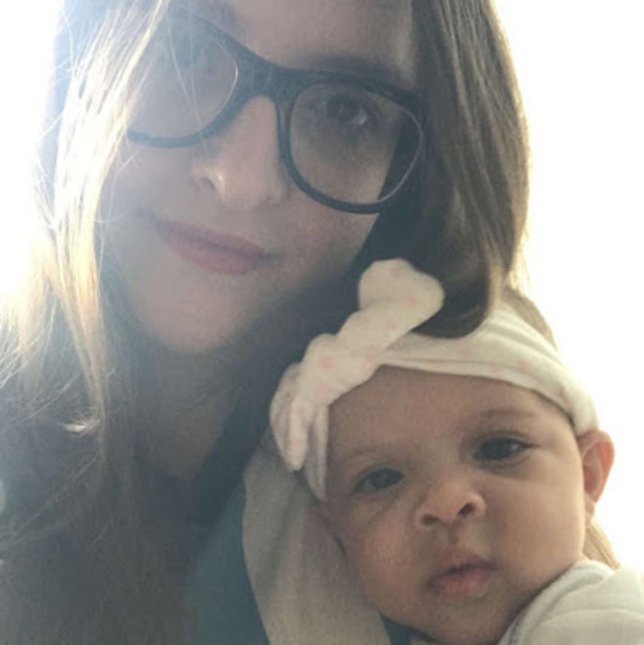 Meet your Posher, Gabriela - Picture 1 of 1